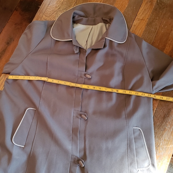 VTG Long Gray Overcoat - Picture 8 of 10